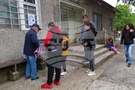 Разград - Бонбони за смет - екоакция