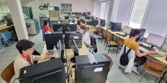 В Сливен 128 ученици и 67 родители участваха в образователно-превантивни занятия на Местната комисия за борба с трафика на хора