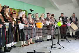 Село Клисура - пролетен празник - надиграване