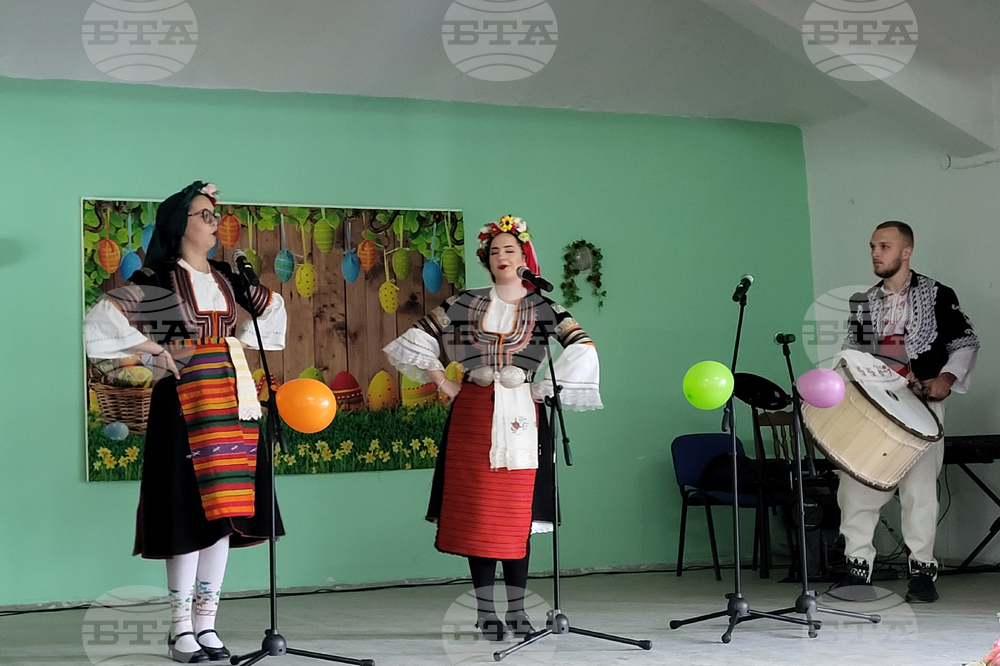 Село Клисура - пролетен празник - надиграване