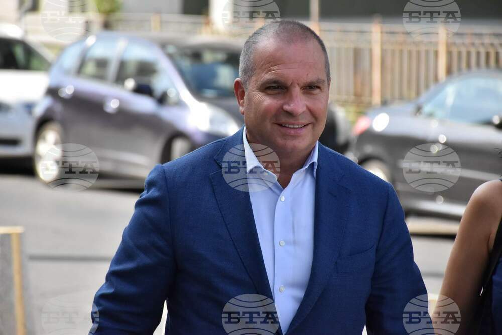 Гроздан Караджов води листата на "Има такъв народ" в Хасково