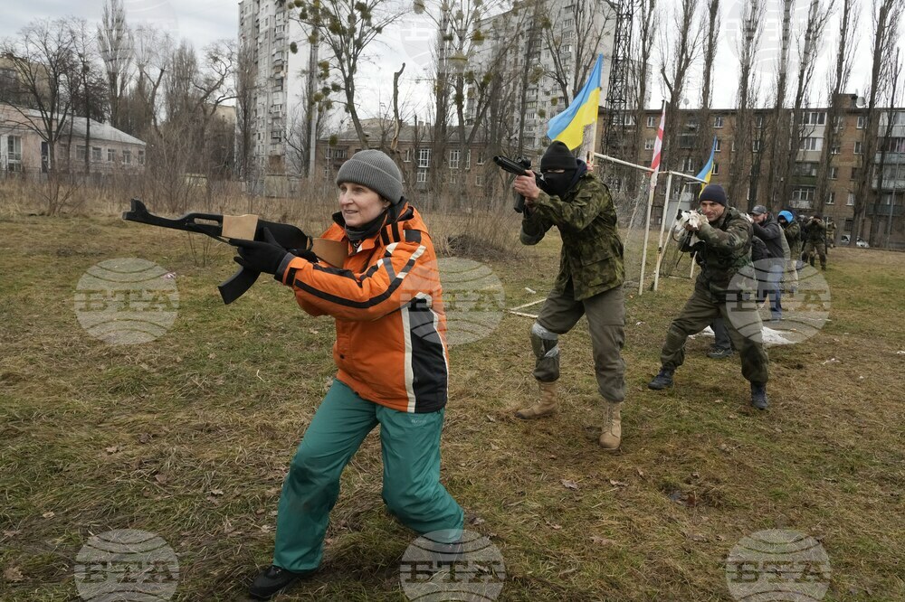 Четиринайсет украински бойци от Френския чуждестранен легион бяха задържани в Париж на път за Полша