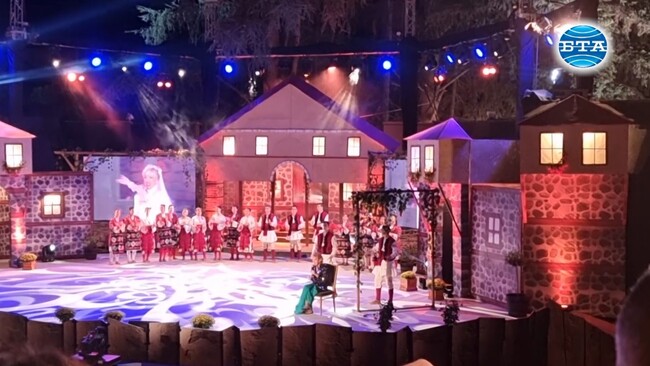 В три фестивални вечери „Пирин фолк“ в Сандански празнува с артисти и публика своята 30-годишнина