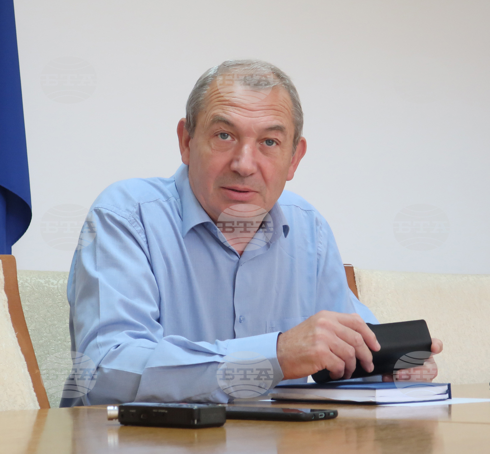 Предвиденият ремонт от "Топлофикация - Плевен" да бъде завършен в съкратени срокове, апелира днес областният управител