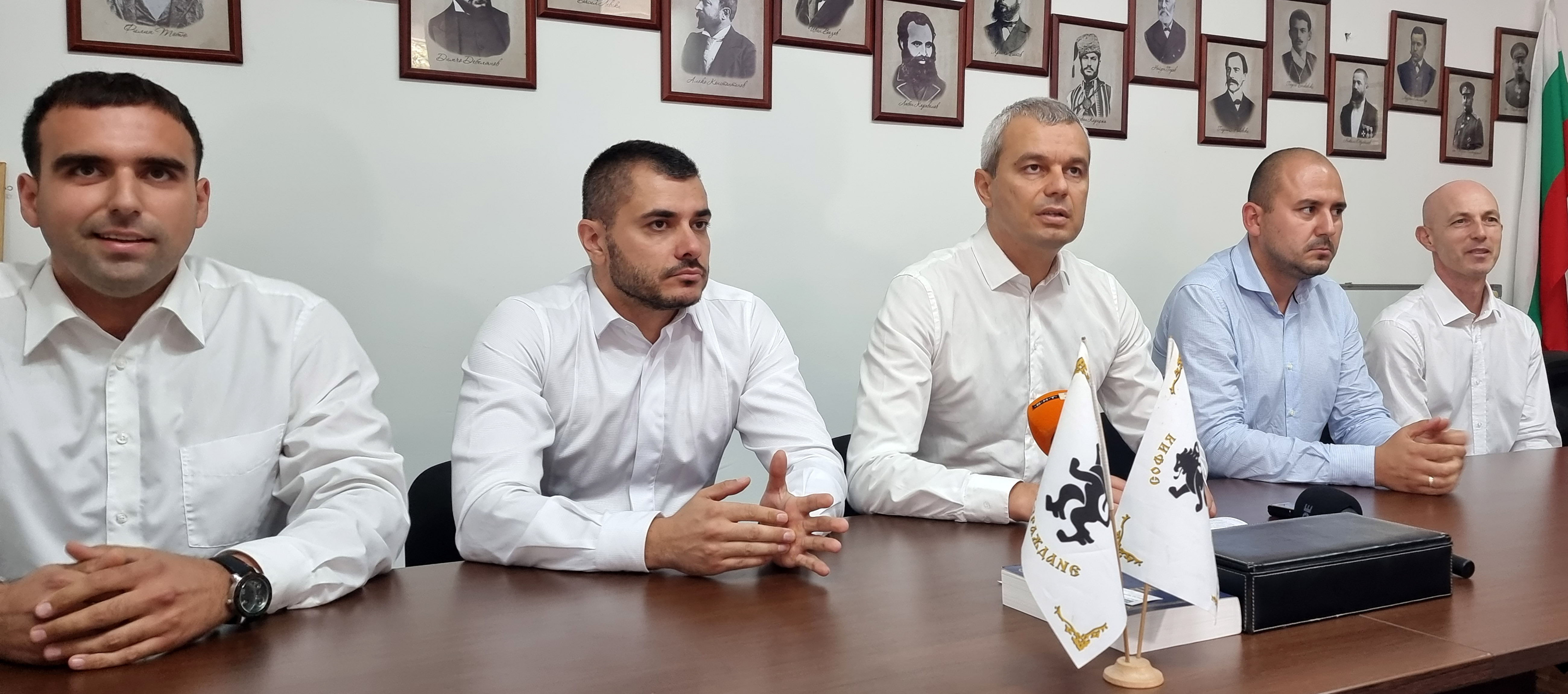 "Възраждане" представи листата си във Варна за предстоящите парламентарни избори