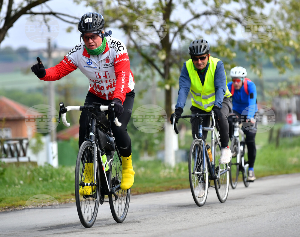  Движението на моторни средства в Самоковско ще бъде преустановено утре заради колоездачна обиколка