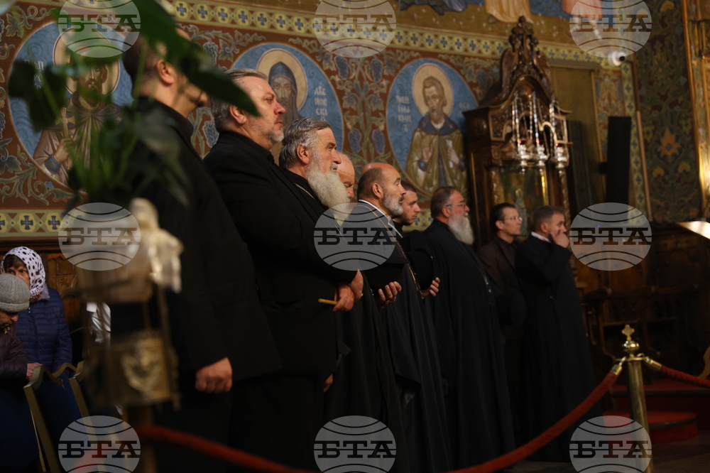 Храм „Св. Вмчца Неделя“ - патриарх Неофит - заупокойна света литургия