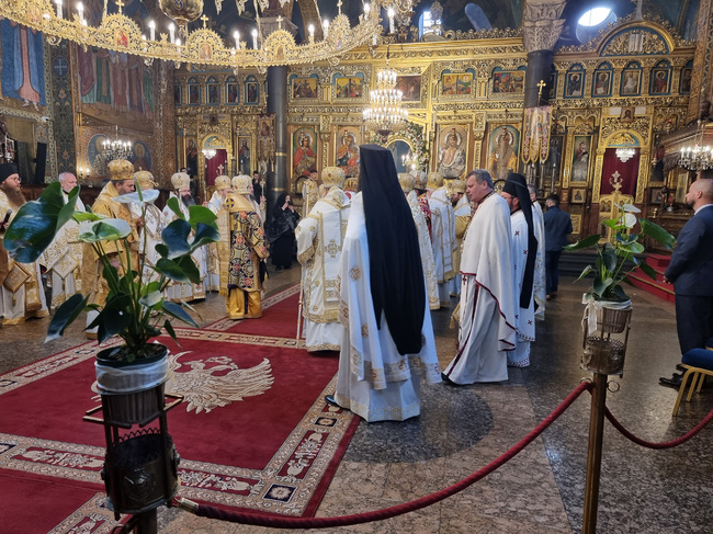 Заупокойна литургия за 40 дни от кончината на патриарх Неофит се отслужва в митрополитския храм "Св. великомъченица Неделя"
