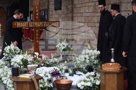 Храм „Св. Вмчца Неделя“ - патриарх Неофит - заупокойна света литургия