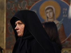 Храм „Св. Вмчца Неделя“ - патриарх Неофит - заупокойна света литургия