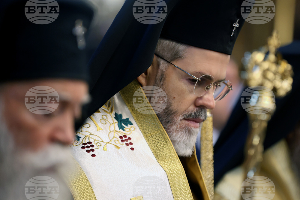 Храм „Св. Вмчца Неделя“ - патриарх Неофит - панихида