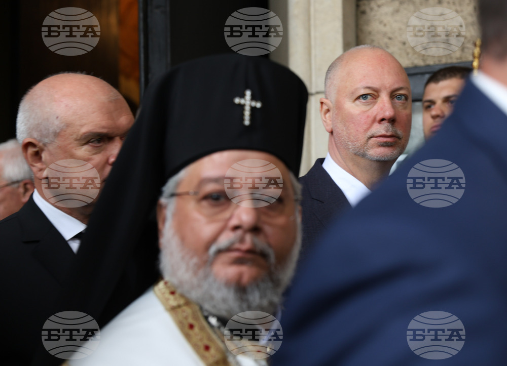 Храм „Св. Вмчца Неделя“ - патриарх Неофит - панихида