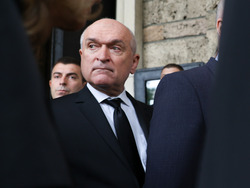 Храм „Св. Вмчца Неделя“ - патриарх Неофит - панихида