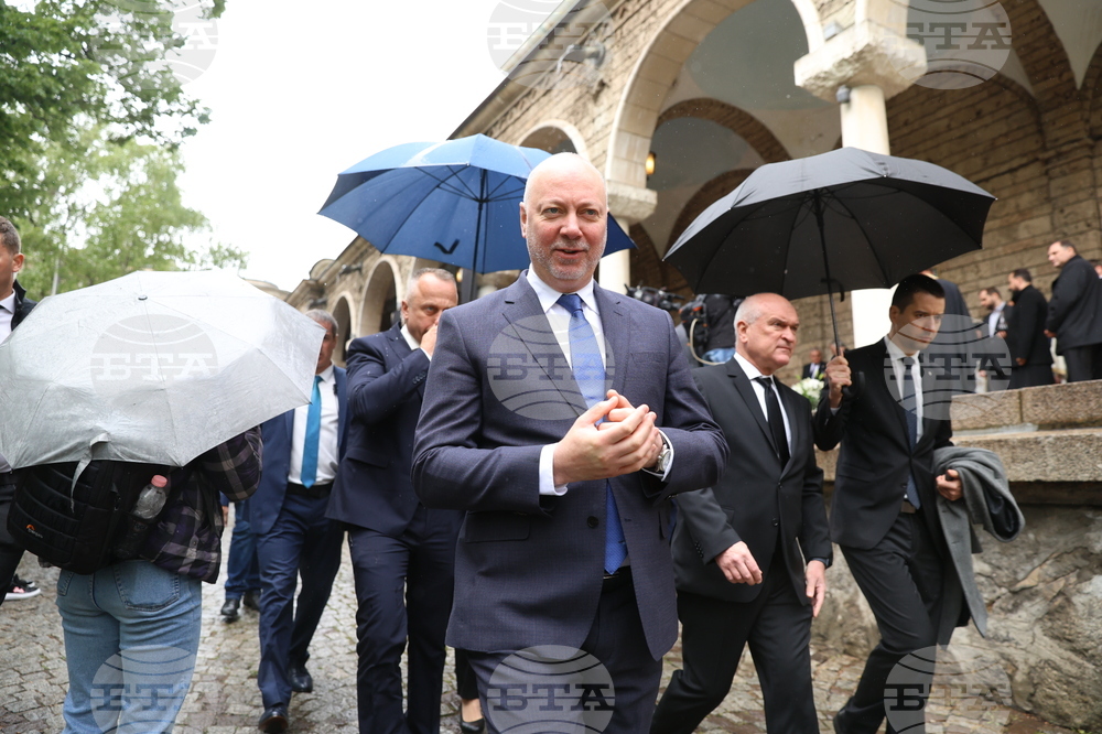 Храм „Св. Вмчца Неделя“ - патриарх Неофит - панихида