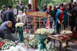 Храм „Св. Вмчца Неделя“ - патриарх Неофит - панихида