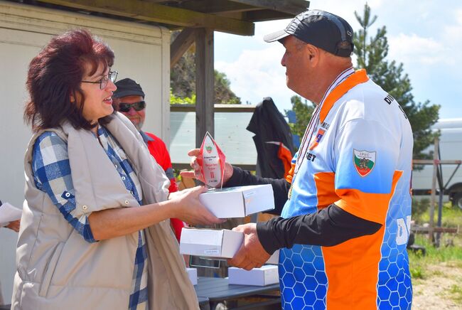 Община Разград: Заместник-кметът Полина Иванова награди победителите в Държавното първенство по динамична стрелба с гладкоцевно оръжие 