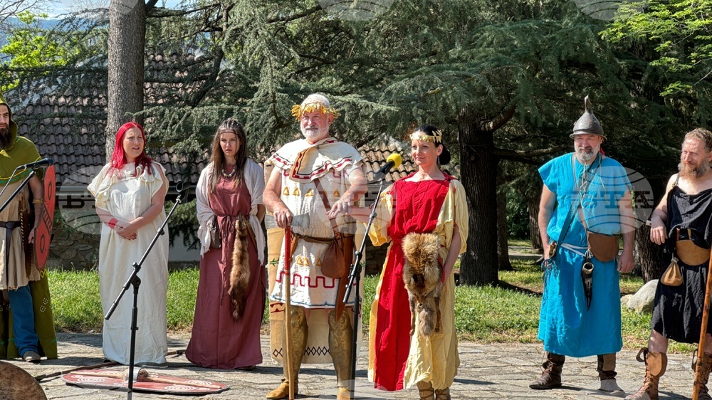 Казанлък - възстановка - бит и култура на древните траки