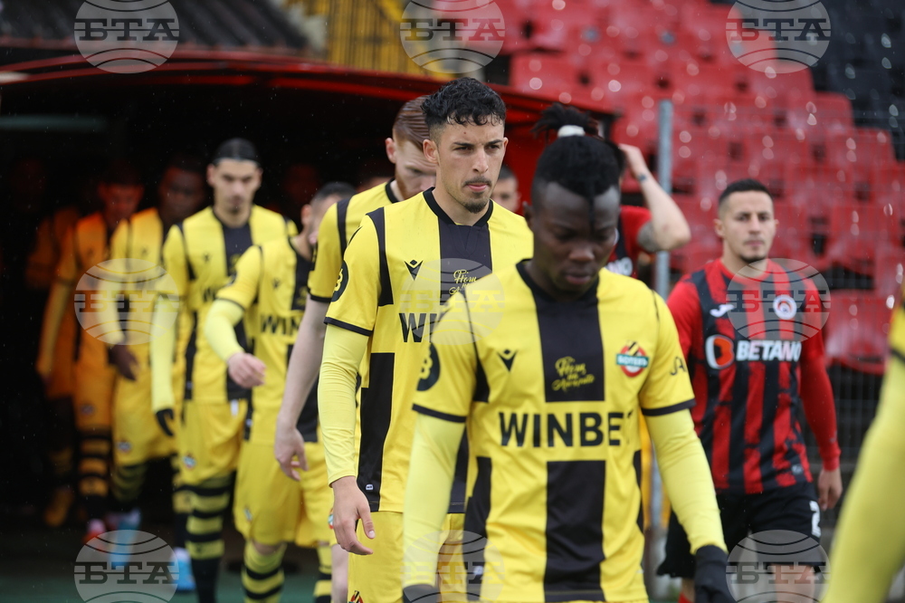 Футбол - Локомотив (София) - Ботев (Пловдив)