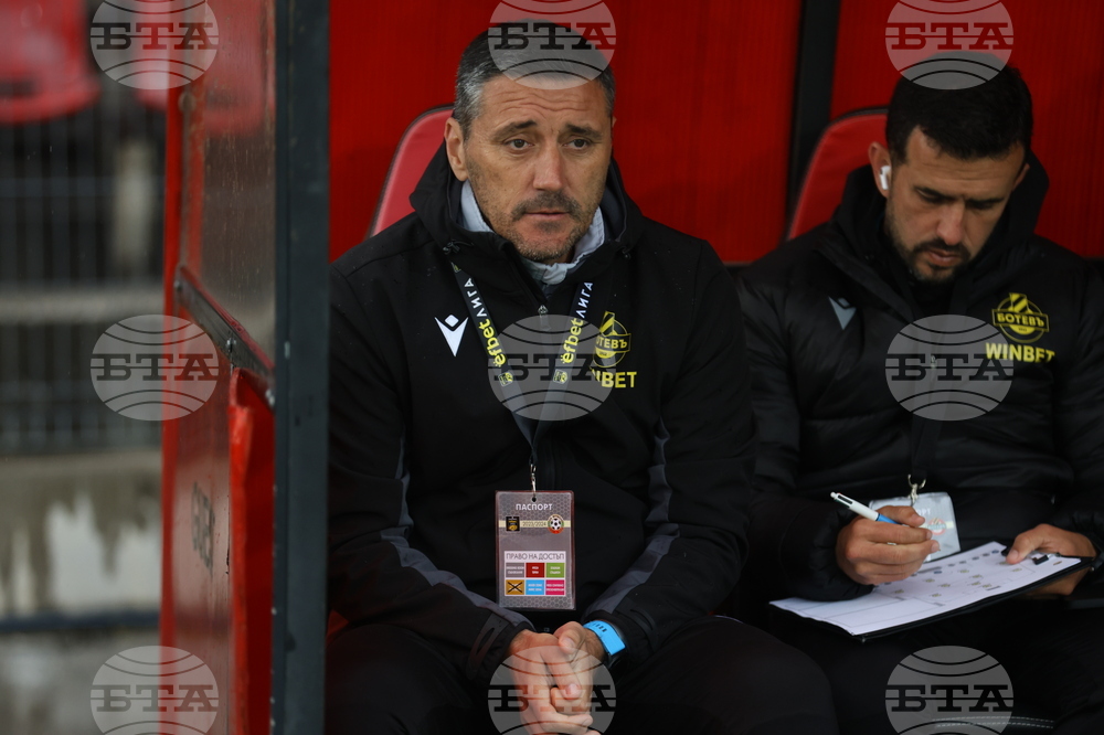 Футбол - Локомотив (София) - Ботев (Пловдив)