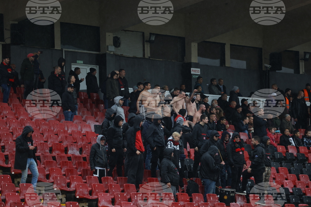 Футбол - Локомотив (София) - Ботев (Пловдив)