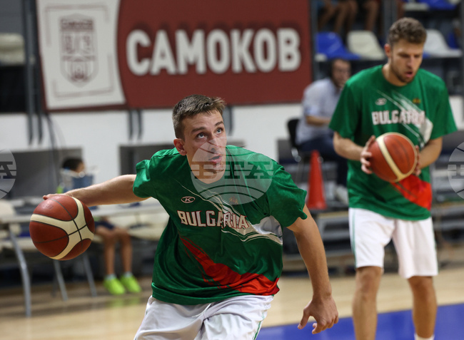 Баскетболните национали на България загубиха и от Нидерландия в първото си домакинство от световните квалификации