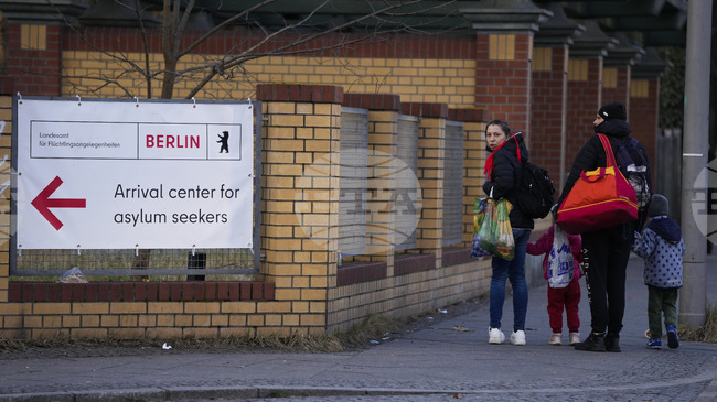Спадът в броя на кандидатите за убежище в Германия намали натиска върху общините за тяхното настаняване 