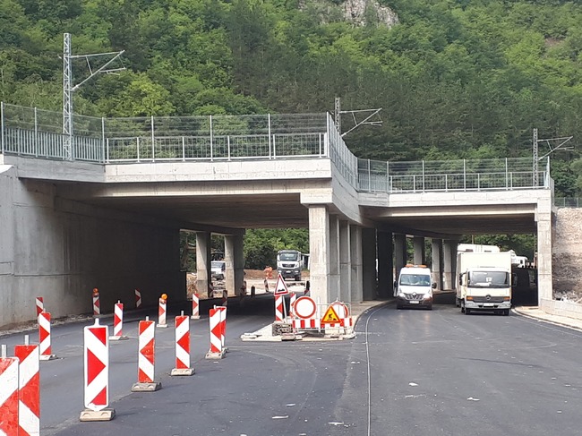 АПИ: Строителството на участъка Калотина - Драгоман от АМ „Европа“ се извършва без спиране на трафика по път I-8