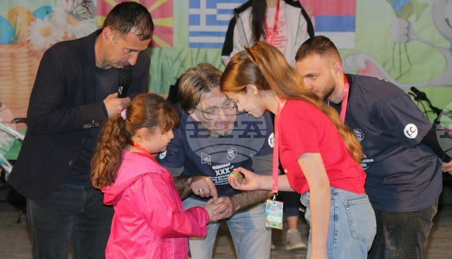 Председателят на Народното събрание Наталия Киселова ще награди победителите във великденския детски фестивал в Босилеград