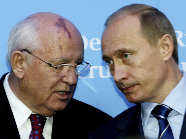 Путин няма да присъства на погребението на Горбачов, тъй като работният график не му позволява, каза Песков