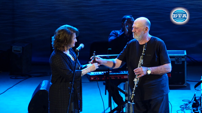 Иво Папазов - Ибряма получи голямата награда на „Аполония” на концерт за своя 70-годишен юбилей