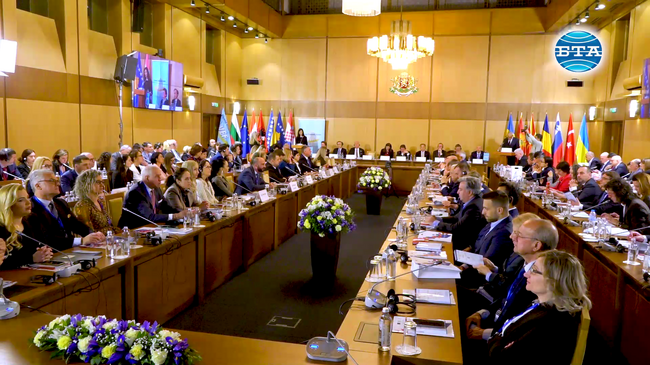 Ние сме гаранция за стабилност в региона, се посочва в приветствие на служебния премиер Главчев към участниците във Виенския икономически форум