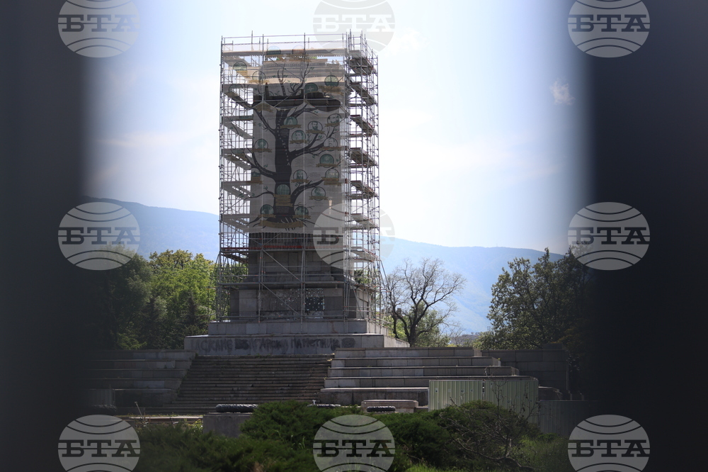 Паметник на Съветската армия - демонтаж