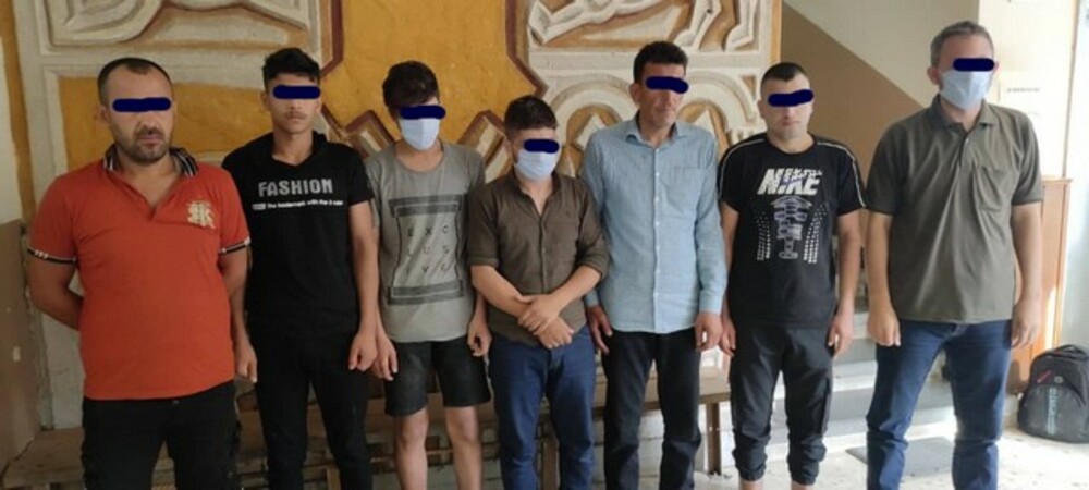 Мъж е задържан с осем нелегални афганистанци на магистрала "Марица"