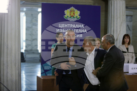 ЦИК - Юлиан Ангелов – жребий - протест