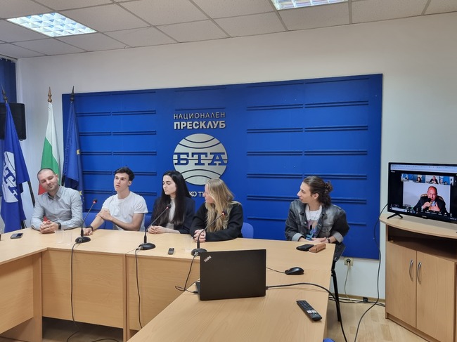  Представяне на новия брой на сп. ЛИК „Българската следа в Космоса“ в Националния пресклуб на БТА- Велико Търново