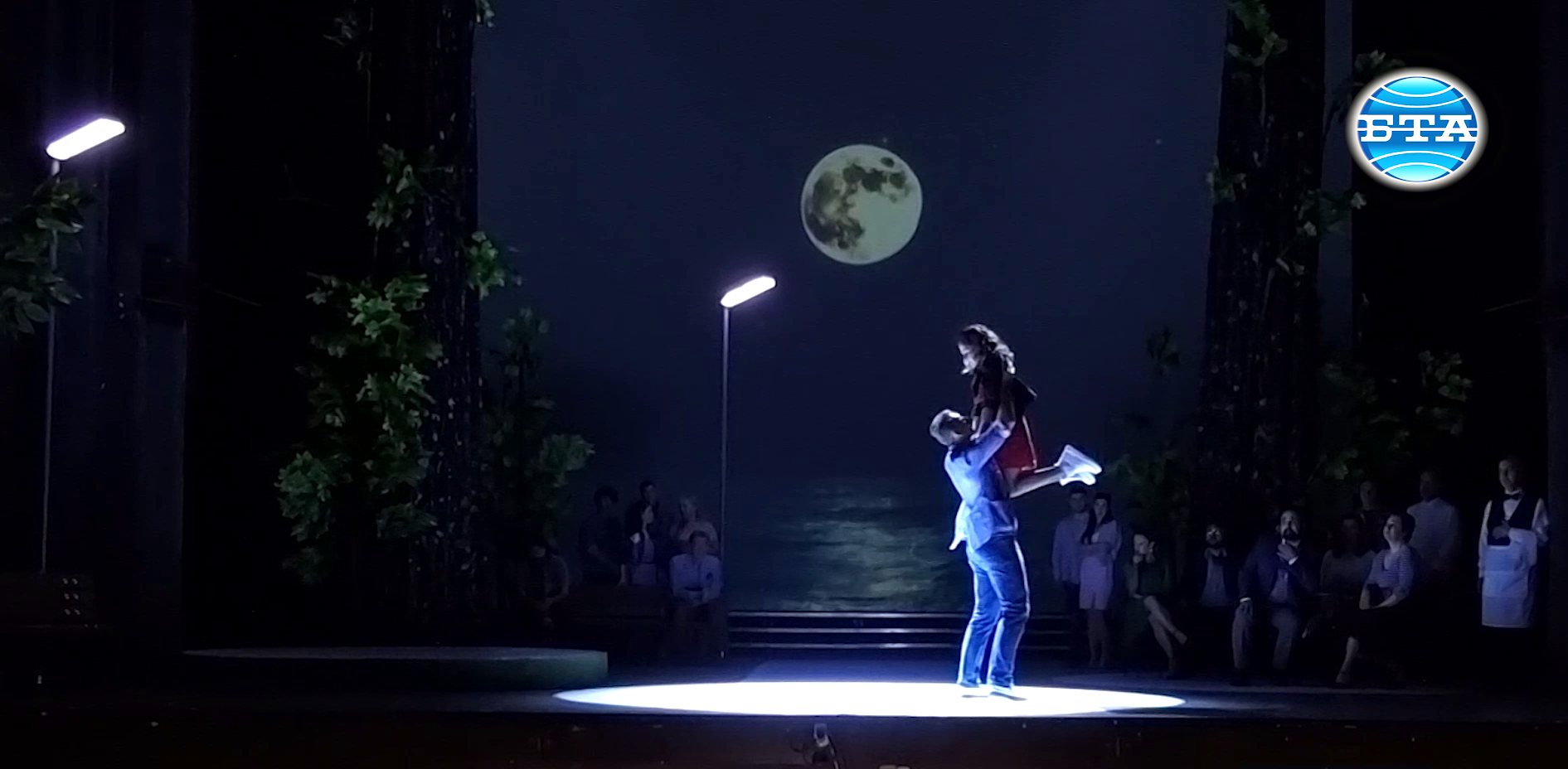 Мюзикълът „Здравей! Как си, приятелю?“ – мост между поколенията  Мюзикълът „Здравей! Как си, приятелю?“ – мост между поколенията