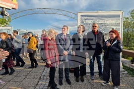 Ден на Земята - фотографска изложба „Ледовете на Антарктида"