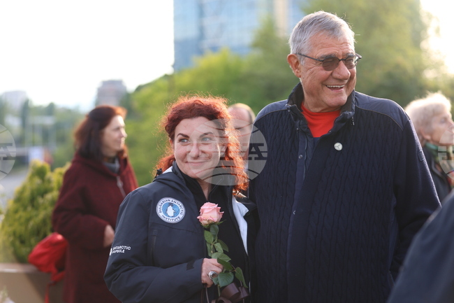 Ден на Земята - фотографска изложба „Ледовете на Антарктида"
