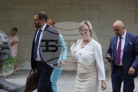 МВР - Катрин Де Бол