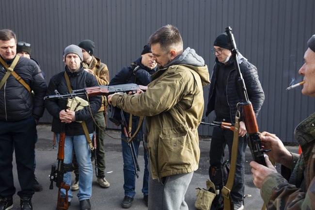 Германия одобри доставката на 400 ръчни противотанкови гранатомети на Украйна, съобщи министерството на отбраната
