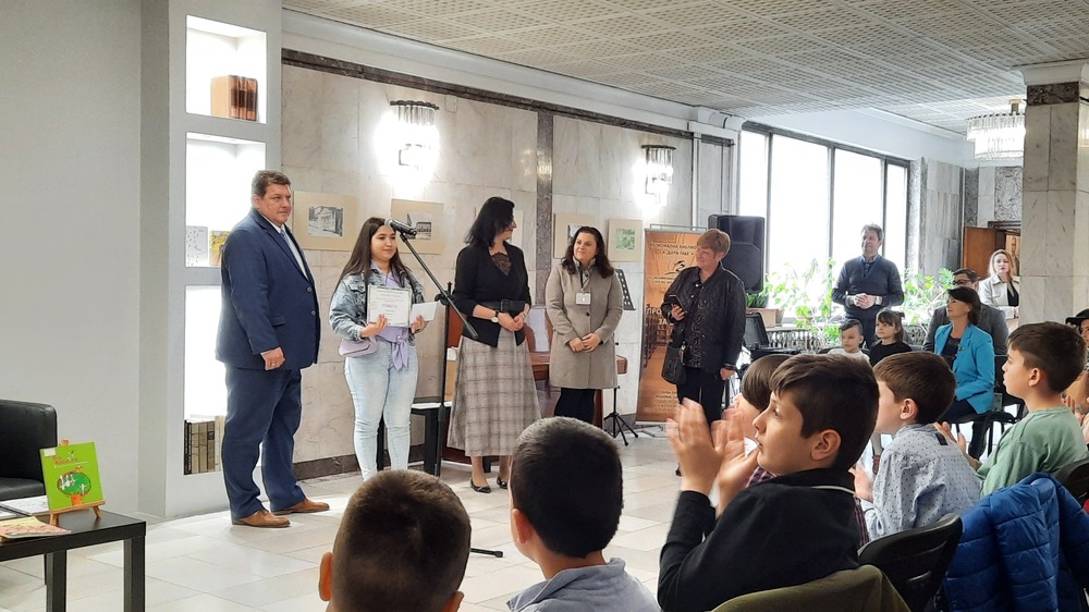 Областна администрация Добрич: Живко Желязков бе гост на библиотека „Дора Габе“ в Деня на книгата и авторското право