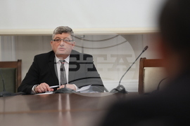 Народно събрание  - Временна комисия за проверка на всички факти и обстоятелства, свързани с дерогацията на „Лукойл“