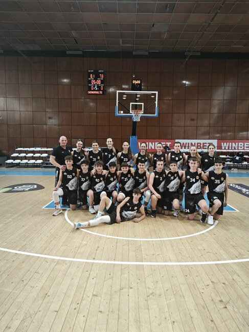 Спортен клуб по баскетбол "Вълци – Разград": Момчетата до 14 години и девойките до 16 години на СКБ “Вълци-Разград” триумфираха през уикенда