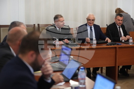 Парламент - Комисия по отбрана