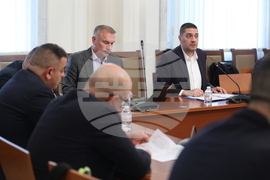 Парламент - Комисия по отбрана