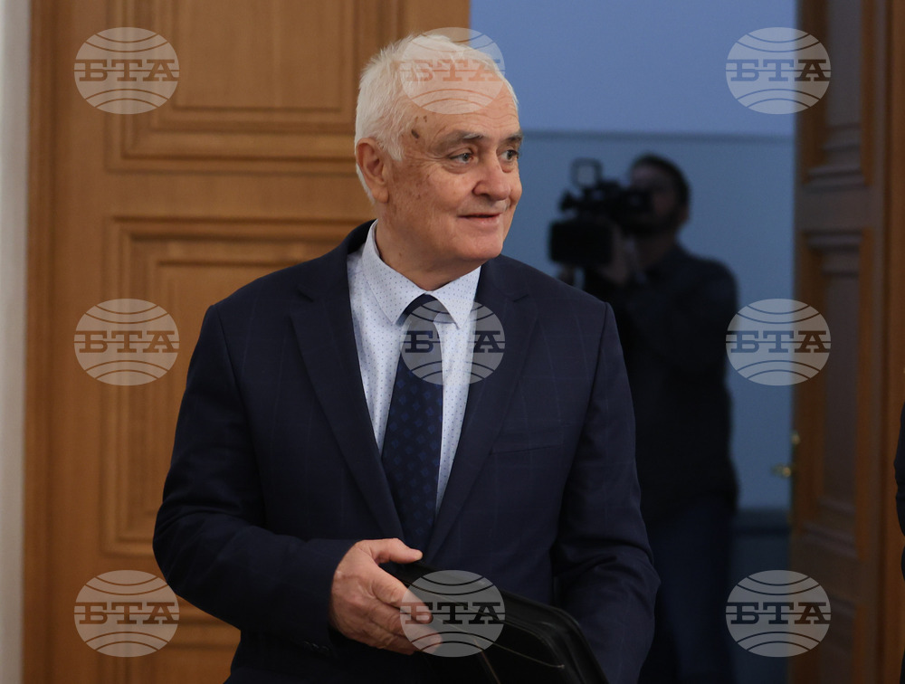 Парламент - Комисия по отбрана - Атанас Запрянов