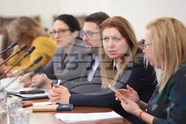 Народно събрание - Комисия по земеделието, храните и горите -  Виргиния Кръстева