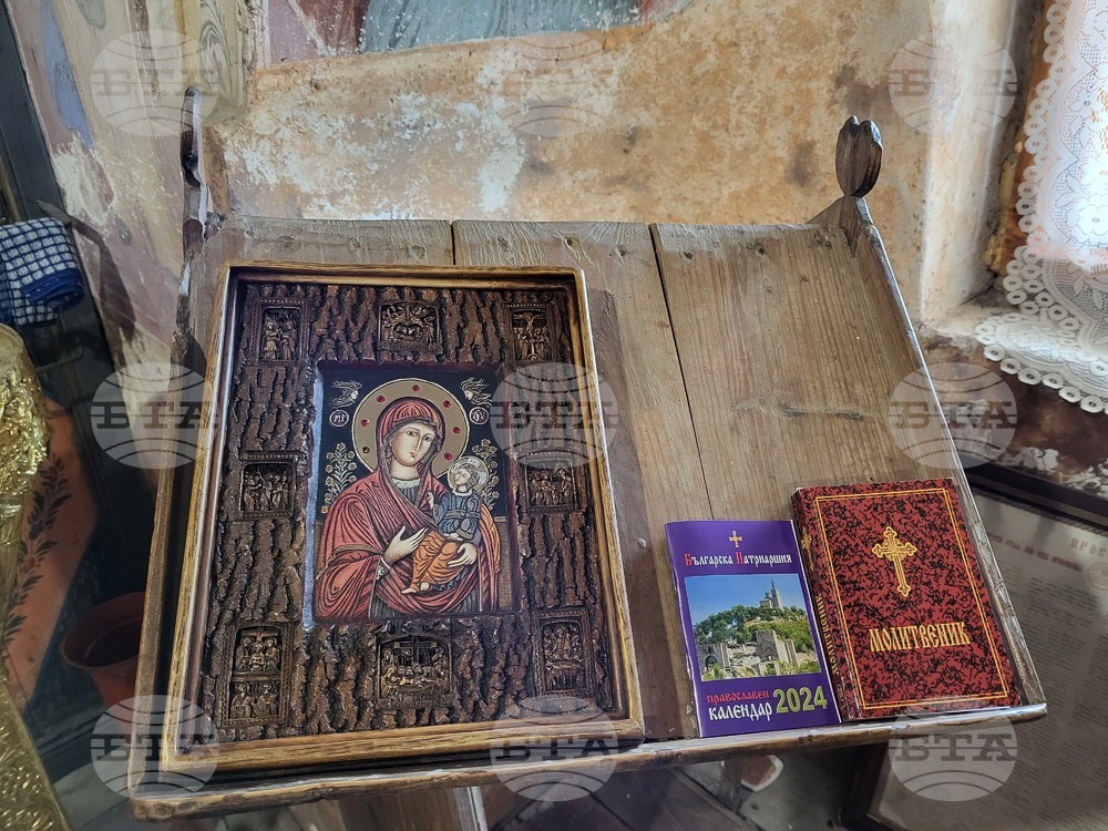 Село Горни Окол - храм - икони - дарение