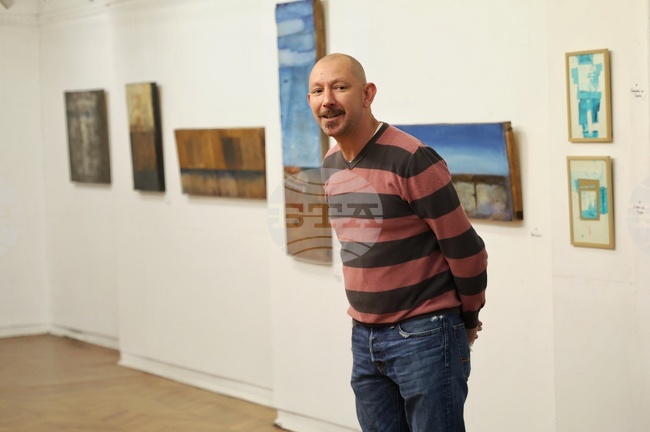 Бургас - Божил Божилов - „Полувечност“ - изложба