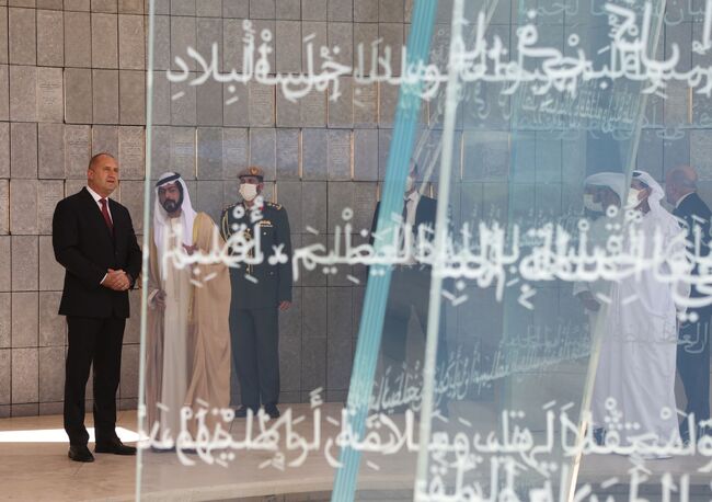 Президент -ОАЕ - Мемориал на загиналите при изпълнение на своя дъл